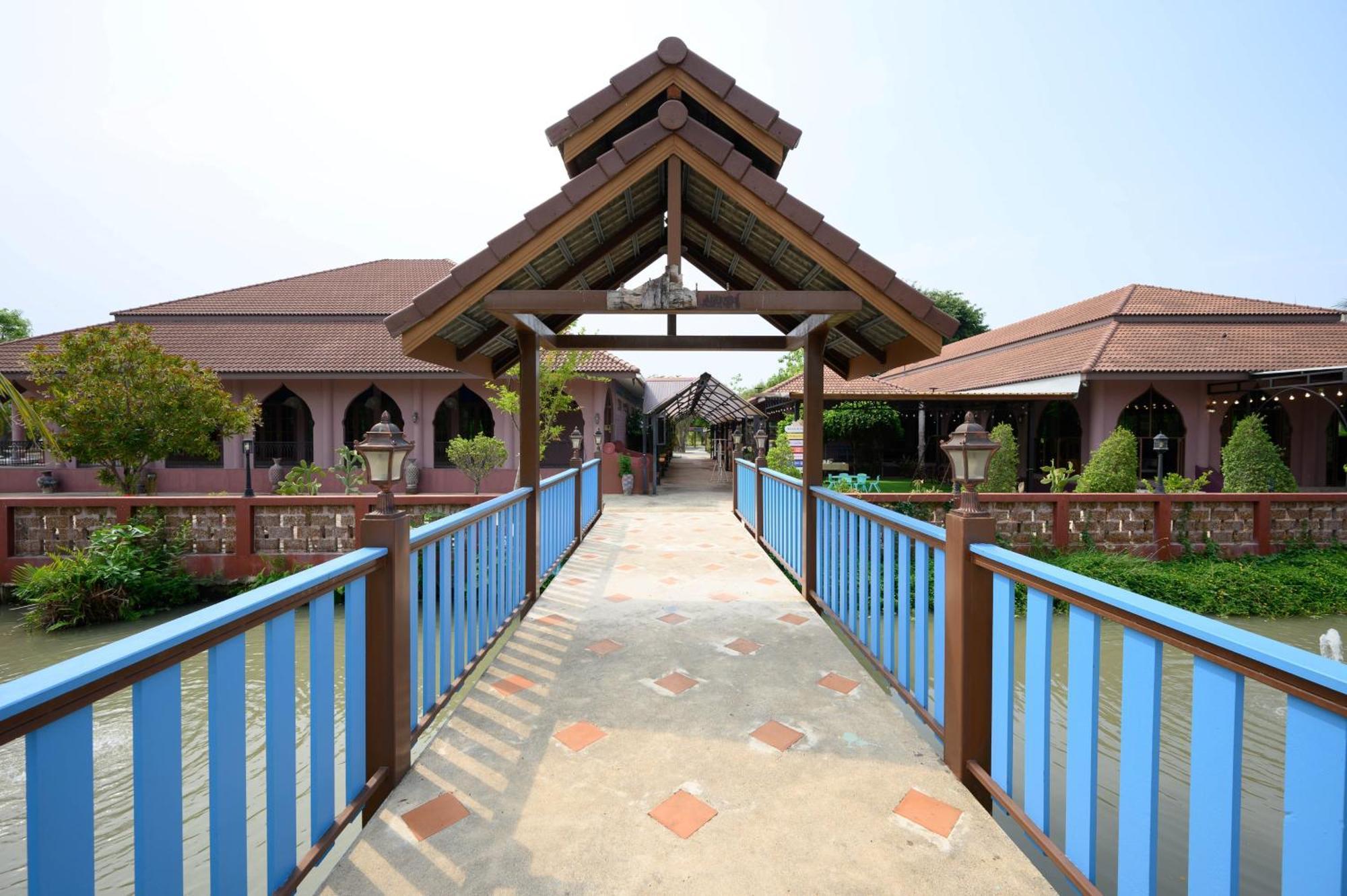 บุศยารีสอร์ต Hotel นครปฐม ภายนอก รูปภาพ