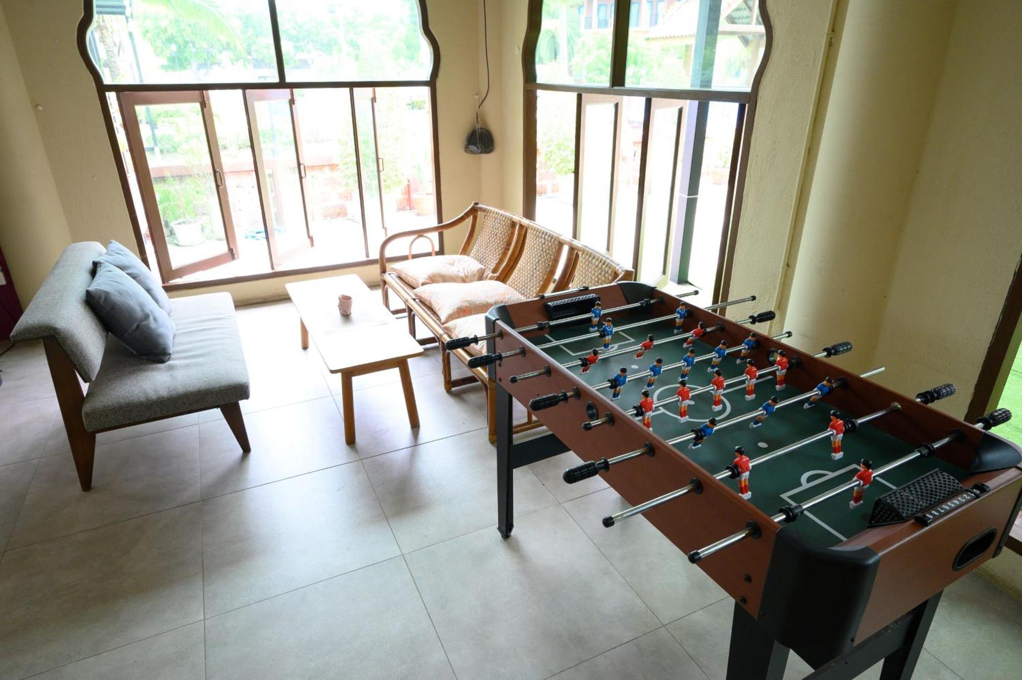 บุศยารีสอร์ต Hotel นครปฐม ภายนอก รูปภาพ