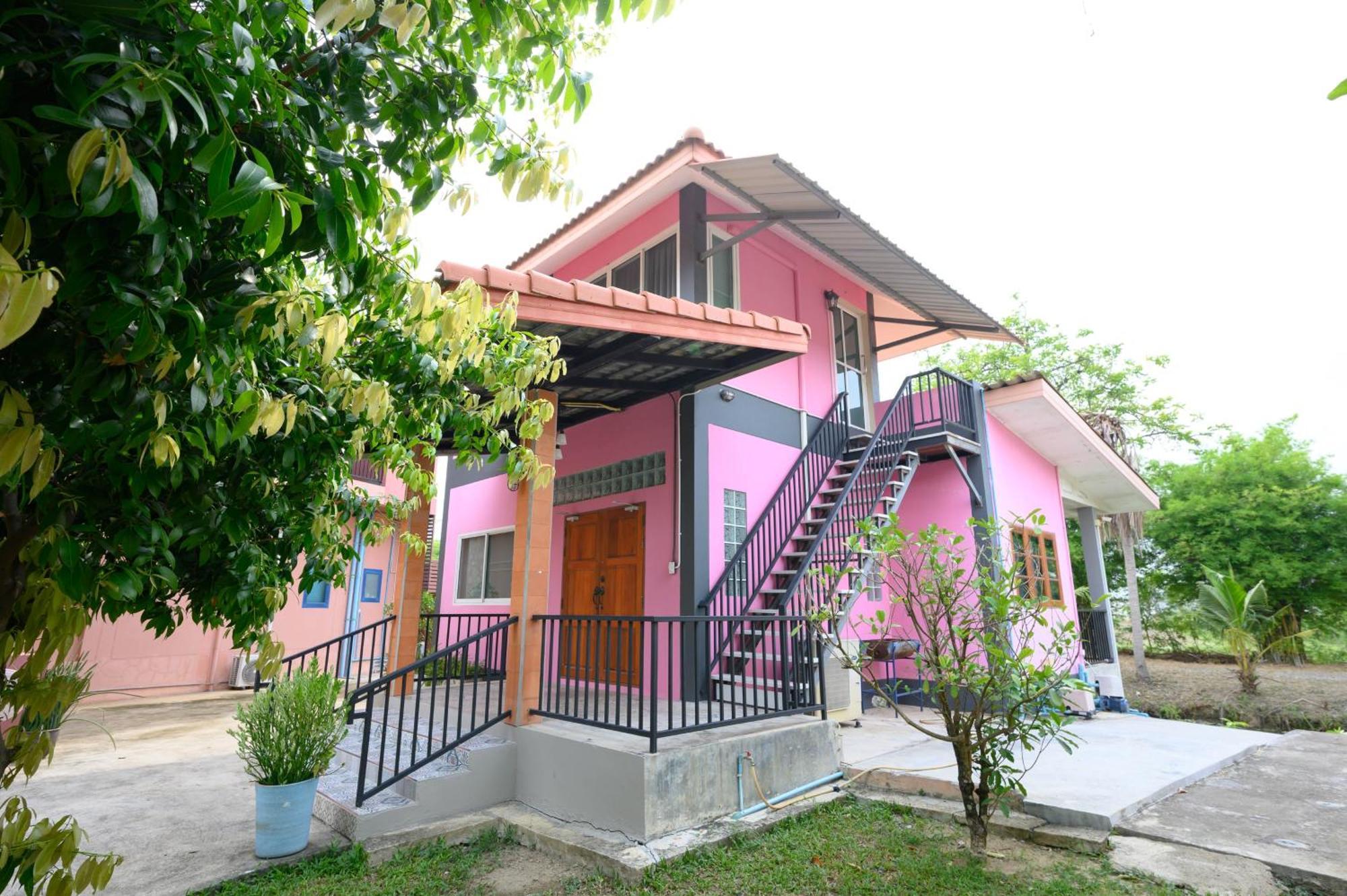บุศยารีสอร์ต Hotel นครปฐม ภายนอก รูปภาพ